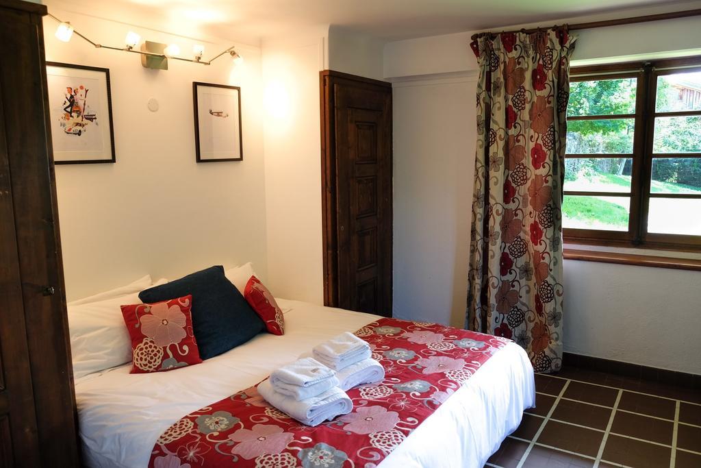 Chalet In Megeve Bed & Breakfast Room photo