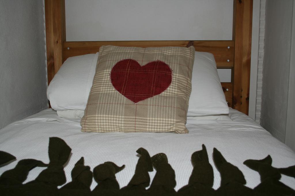 Chalet In Megeve Bed & Breakfast Room photo