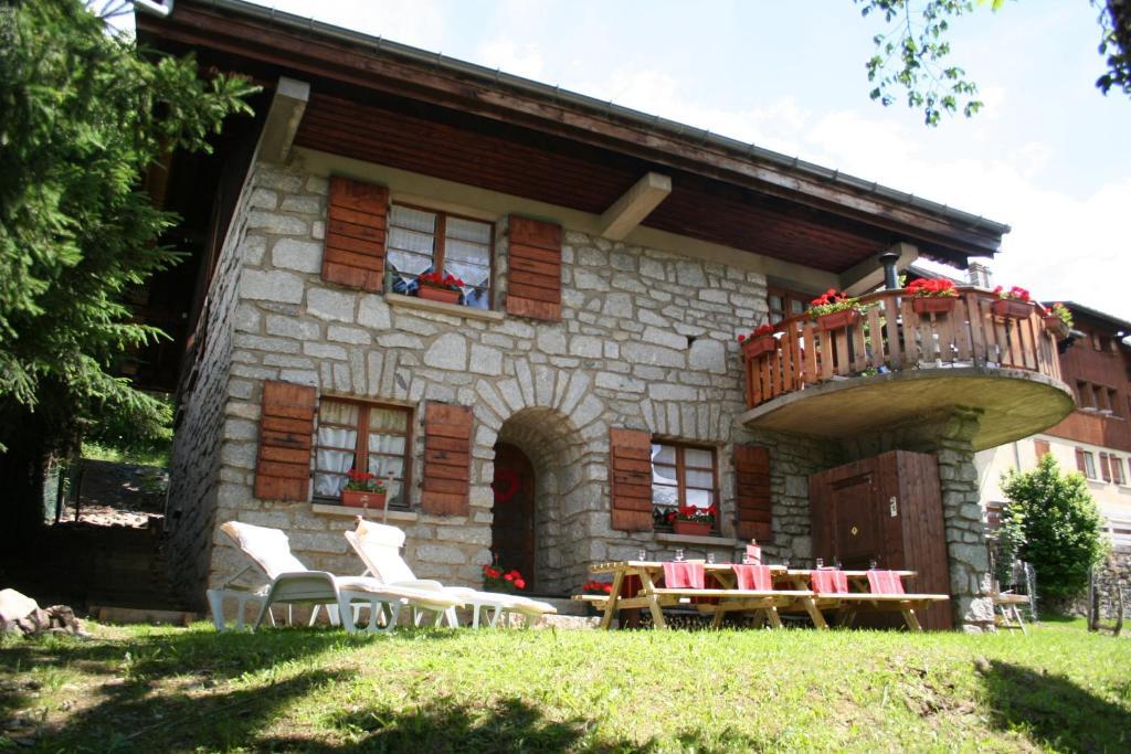 Chalet In Megeve Bed & Breakfast Exterior photo
